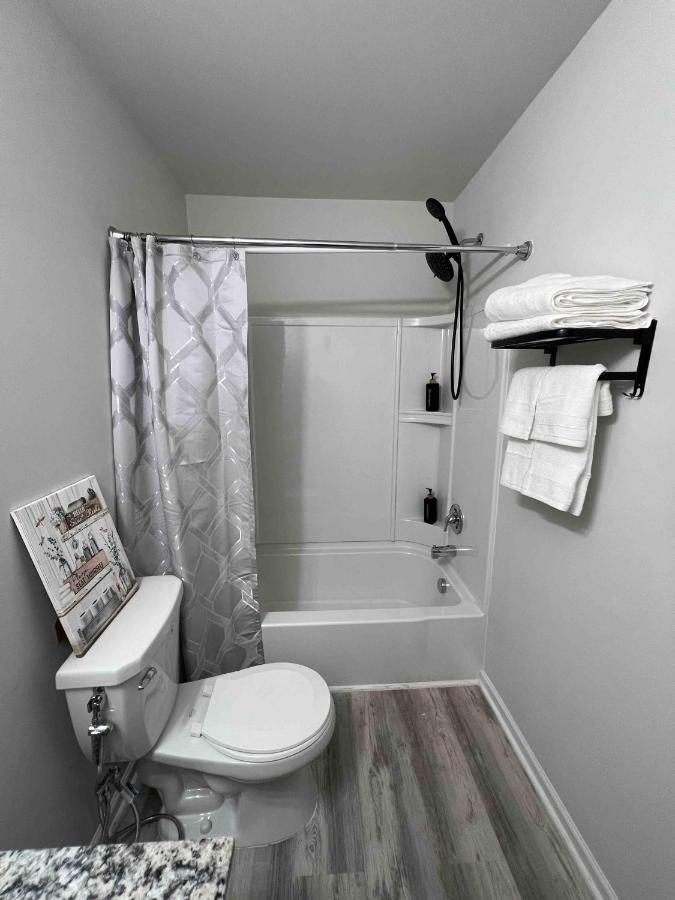 Hometel Premium Guest Suite W/ Private Entrance Ypsilanti Zewnętrze zdjęcie